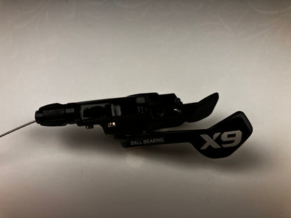 ⚙️ Manetki SRAM X9 10s + 3s – precyzyjna zmiana biegów, bardzo dobry stan! 🚴‍♂️