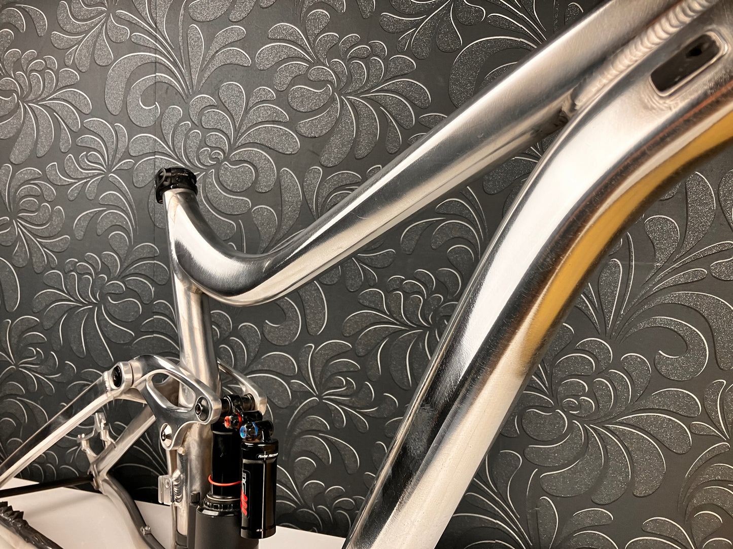 Rama GIANT REIGIN używana rozmiar L 27,5 z damperem