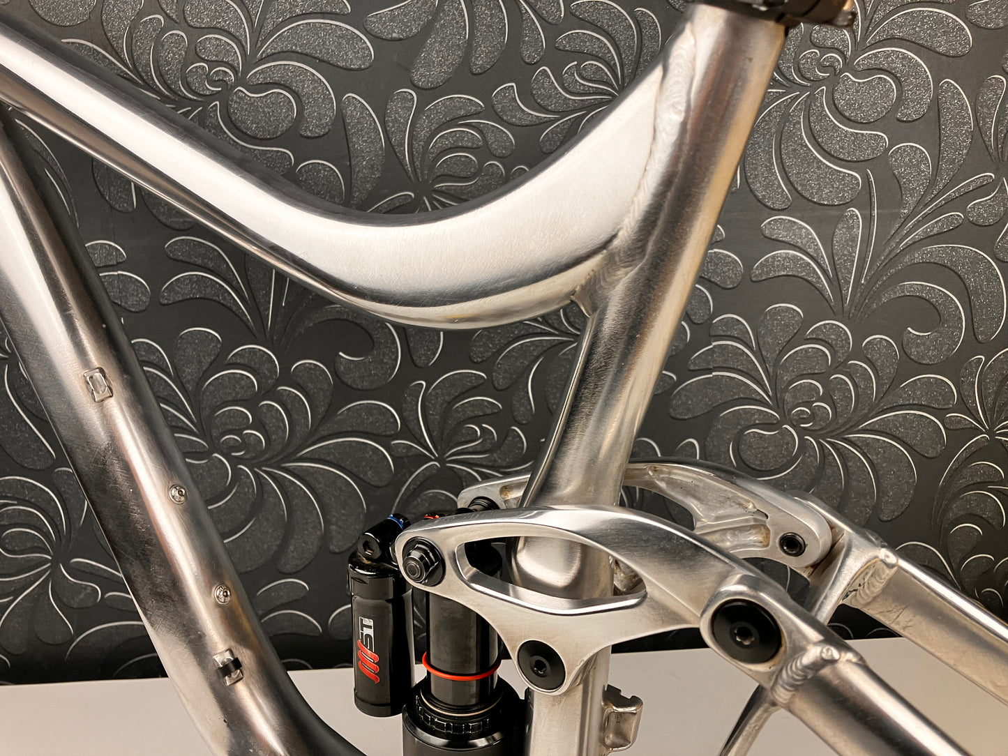 Rama GIANT REIGIN używana rozmiar L 27,5 z damperem